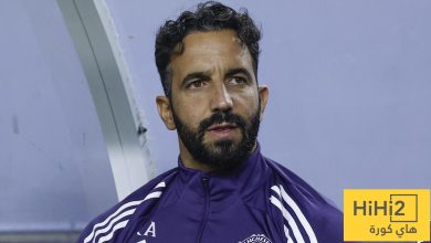 هل توجد خلافات بين لاعبي مانشستر يونايتد وأموريم؟