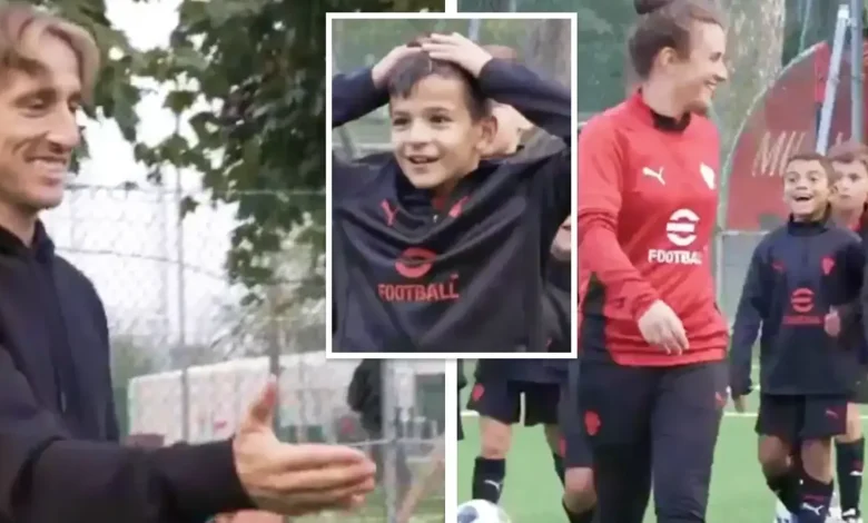 مودريتش قام بزيارة مفاجئة إلى أكاديمية ميلان.. شاهد رد فعل الأطفال!