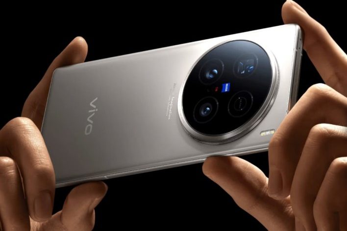 اقتراب الإطلاق العالمي لهاتفي Vivo X300 Pro و iQOO 15 بعد ظهور اعتماداتهما الرسمية