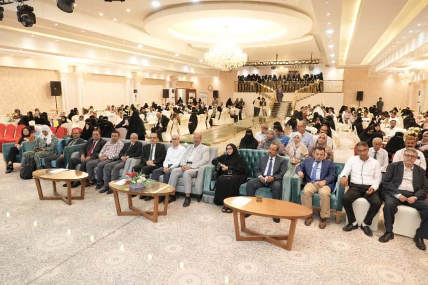 الاحتفاء بتخرج 207 قابلة تقنية من معهد الدكتور أمين ناشر بعدن