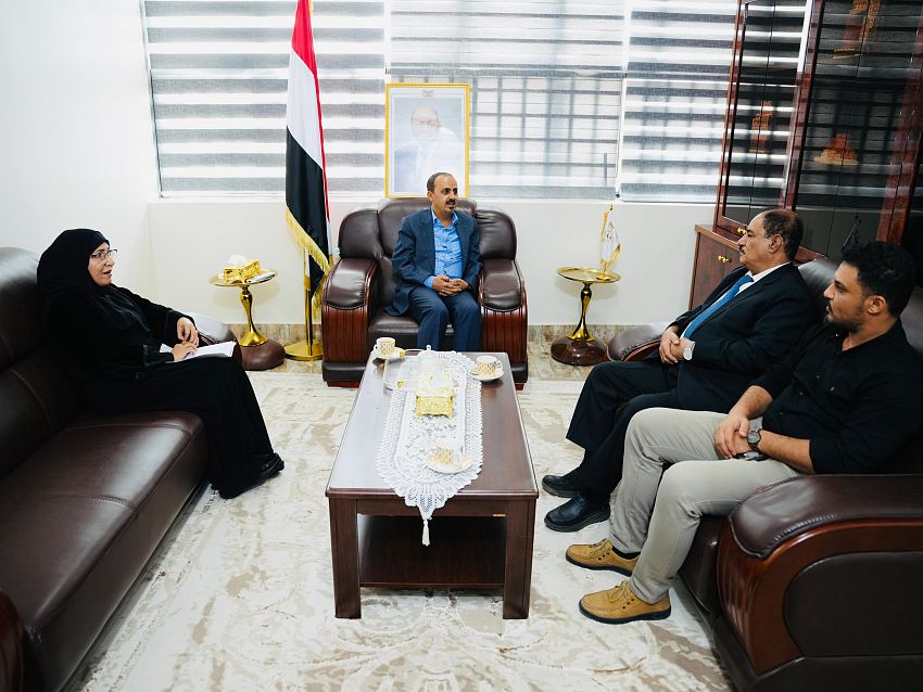 الارياني يناقش مع محافظ الضالع تفعيل الجوانب الإعلامية والثقافية والسياحية