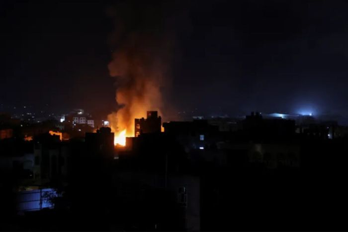 الحوثيون في مواجهة الاختراق الأخطر.. مقتل الغماري يضع المليشيا في حالة صدمة