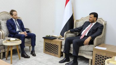 الدكتور عبدالله العليمي يستقبل نائب رئيس مجموعة الأزمات الدولية