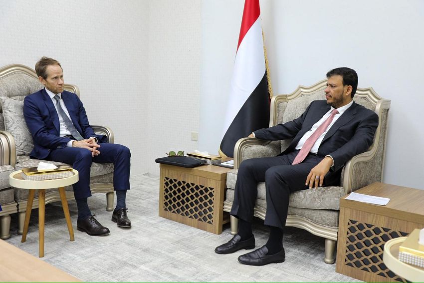 الدكتور عبدالله العليمي يستقبل نائب رئيس مجموعة الأزمات الدولية