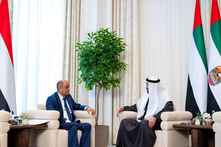 الرئيس الاماراتي يستقبل في قصر الشاطئ رئيس مجلس الوزراء