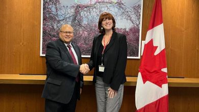 السفير السلال يبحث مع مسؤولة كندية سبل تعزيز العلاقات الثنائية بين البلدين