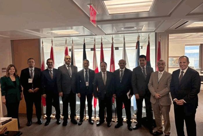 المعبقي يستعرض الأوضاع الاقتصادية والمالية لليمن مع المدير التنفيذي للمجموعة العربية والمالديف