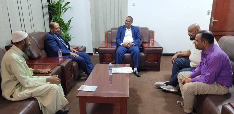الوزير الزعوري يبحث مع وفد بيت الزكاة الكويتي توسيع المشاريع الإنسانية والخدمية