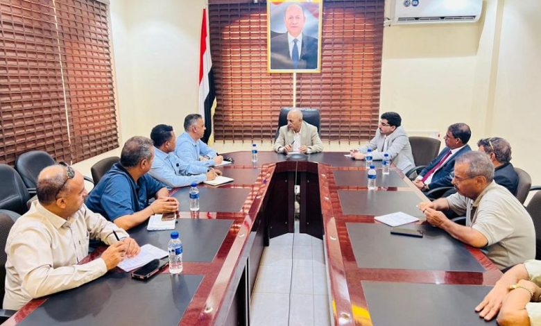 الوزير الشرجبي يبحث مع البرنامج العالمي للجريمة البحرية دعم جهود حماية البيئة البحرية