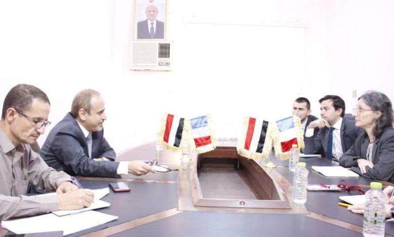 الوزير الوصابي يبحث مع السفيرة الفرنسية تفعيل مراكز اللغة الفرنسية وتعزيز التعاون الأكاديمي