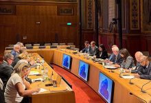 اليمن يشارك في لقاء عربي مع مجلس الشيوخ الفرنسي بشأن دعم القضية الفلسطينية