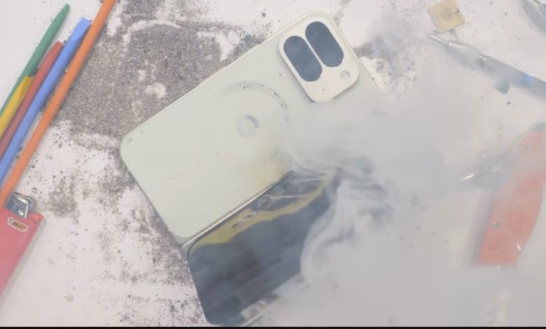 انفجار بطارية Google Pixel 10 Pro Fold أثناء اختبار تحمل قاسٍ