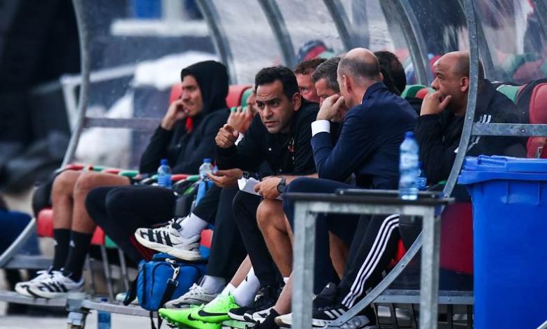 الجهاز الفني لـ الأهلي بقيادة ييس توروب