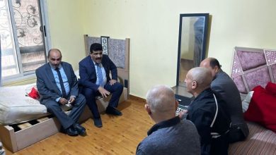 بتكليف من طارق صالح.. باجيل يقدّم واجب العزاء للشيخ محمد الشرجبي في وفاة عمه