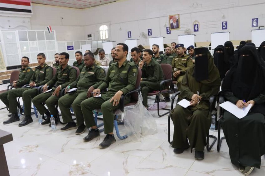 بدء دورة تأهيلية لمنتسبي مركز الاحوال المدنية بمنطقة الروضة في مأرب