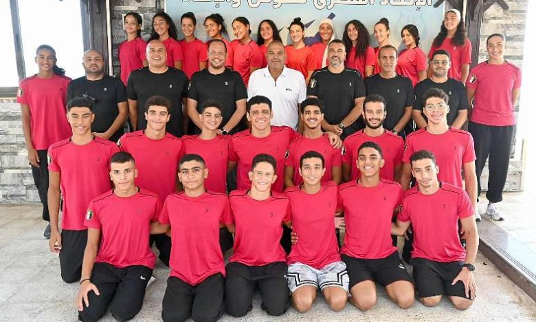 منتخب السباحة بالزعانف