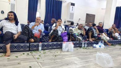 بن بريك وأنعم يقدمان واجب العزاء للدكتور عبدالإله حزام في استشهاد نجله