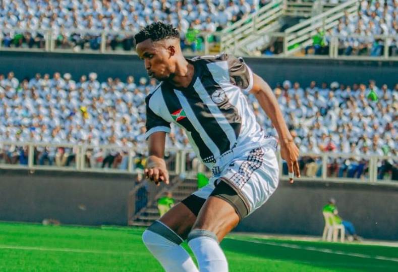 لاعب إيجل نوار