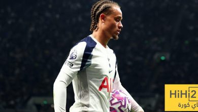 تشافي سيمونز: مزيج من المراوغة والدقة في التمرير