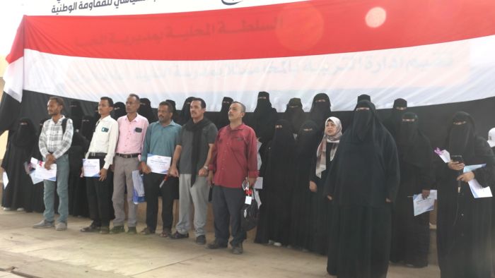 تعز.. مدرسة الشهيد الزوكا بالمخا تحتفي بمعلميها في يومهم العالمي