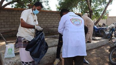 تنفيذ حملة نظافة في جامعة الحديدة لتعزيز الوعي البيئي