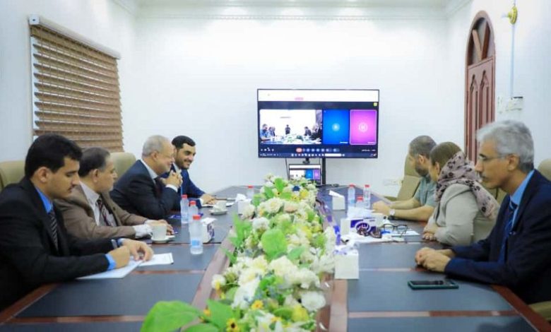 رئاسة هيئة التشاور والمصالحة تلتقي الفريق الاقتصادي