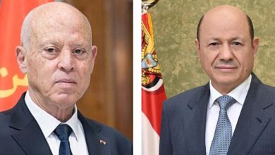 رئيس مجلس القيادة يهنئ بذكرى الجلاء في تونس
