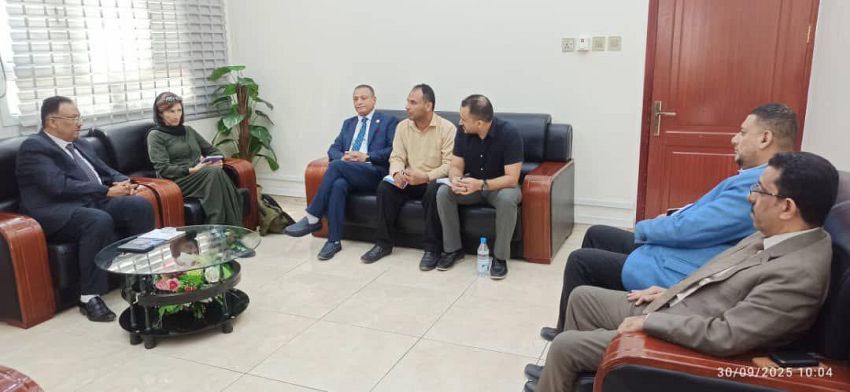 رئيس مصلحة الجمارك يبحث مع ممثل منظمة العمل من أجل مكافحة الجوع تسهيل دخول المساعدات إلى اليمن
