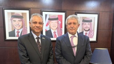 سفير اليمن يبحث مع وزير النقل الاردني تعزيز التعاون المشترك في مجال النقل