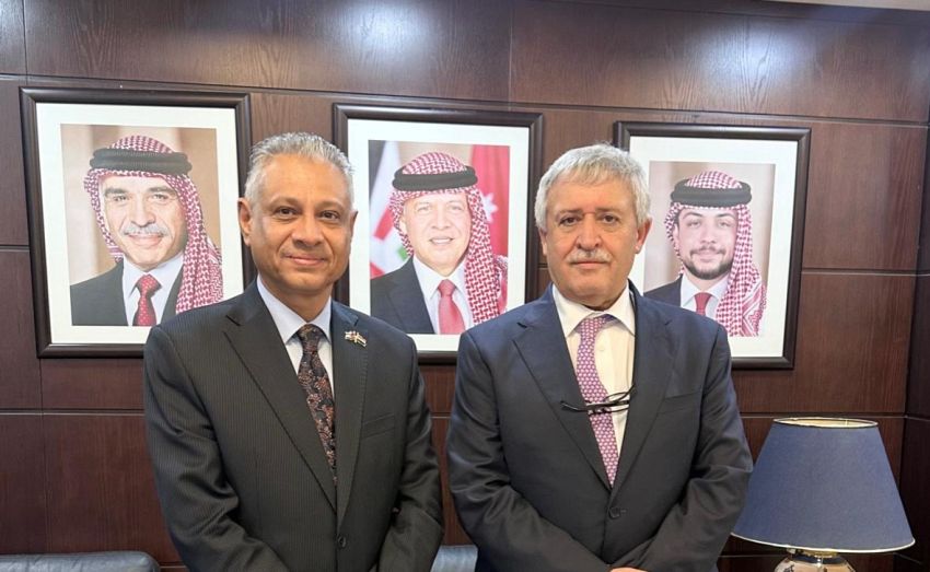 سفير اليمن يبحث مع وزير النقل الاردني تعزيز التعاون المشترك في مجال النقل