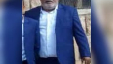 صورة مأساوية لمعاناة التربويين في المناطق المنكوبة بسيطرة المليشيا.. وفاة معلم أثناء توجهه إلى المدرسة في عمران