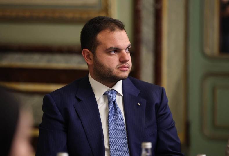 طارق ابو العينين