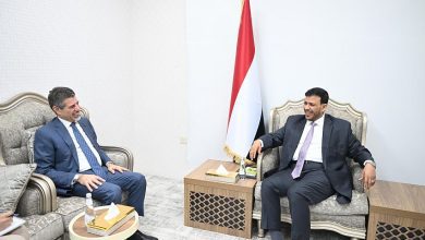 عضو مجلس القيادة الرئاسي الدكتور عبدالله العليمي يلتقي سفير الولايات المتحدة لدى اليمن