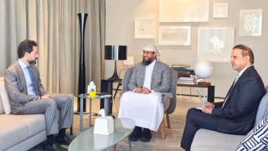 عضو مجلس القيادة الرئاسي المحرّمي يلتقي القائم بأعمال السفير الأمريكي