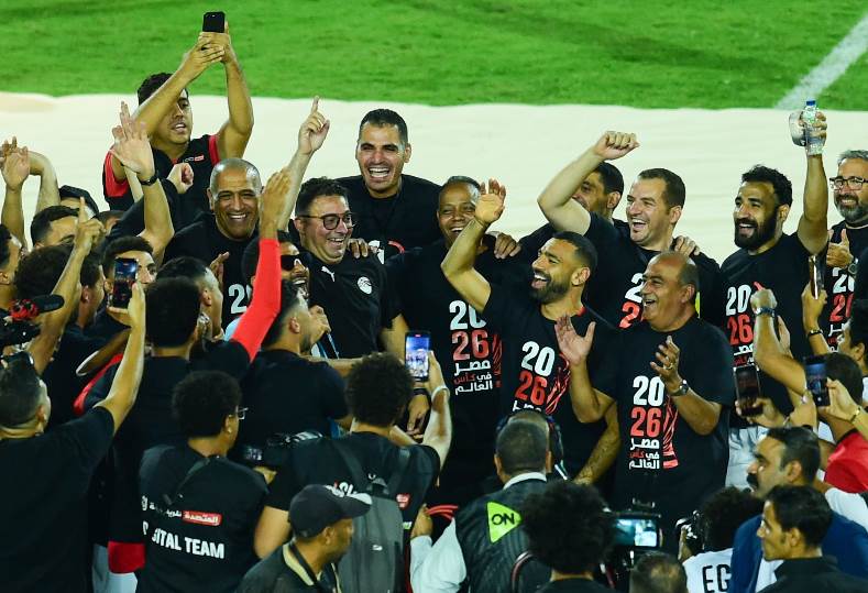 احتفالات منتخب مصر بعد التأهل لمونديال 2026