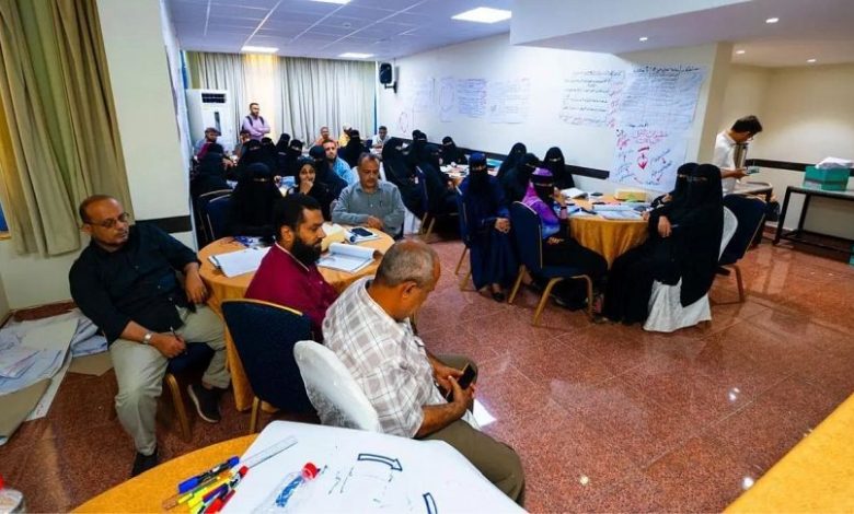 فريق البرنامج السعودي يطلّع على سير التدريب في مشروع الشهادات الدولية المهنية في التدريس بعدن