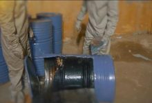 فيديو| بعملية نوعية جديدة للمقاومة الوطنية في باب المندب.. ضبط شحنة مواد كيمائية ومهام عسكرية مهربة لمليشيا الحوثي