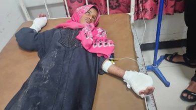 كانت تجمع الحطب.. إصابة طفلة بانفجار لغم حوثي غرب تعز