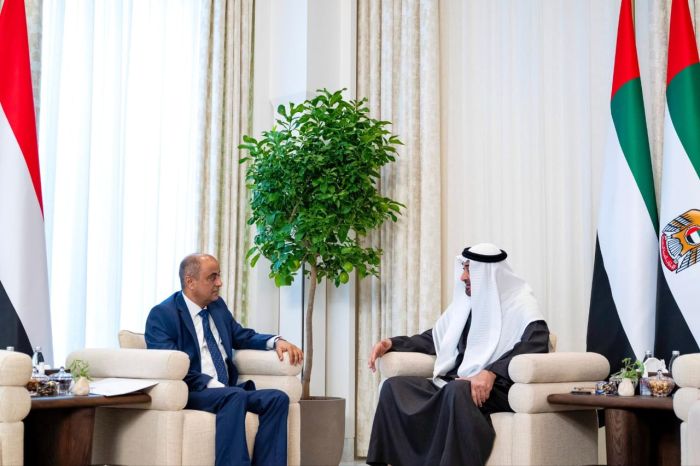 محمد بن زايد يستقبل رئيس الوزراء ويؤكد دعم الإمارات للإصلاحات الاقتصادية والأمن