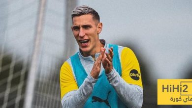 مدافع بروسيا دورتموند يرد على عرض ليفربول ،