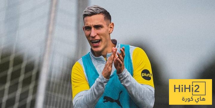 مدافع بروسيا دورتموند يرد على عرض ليفربول ،