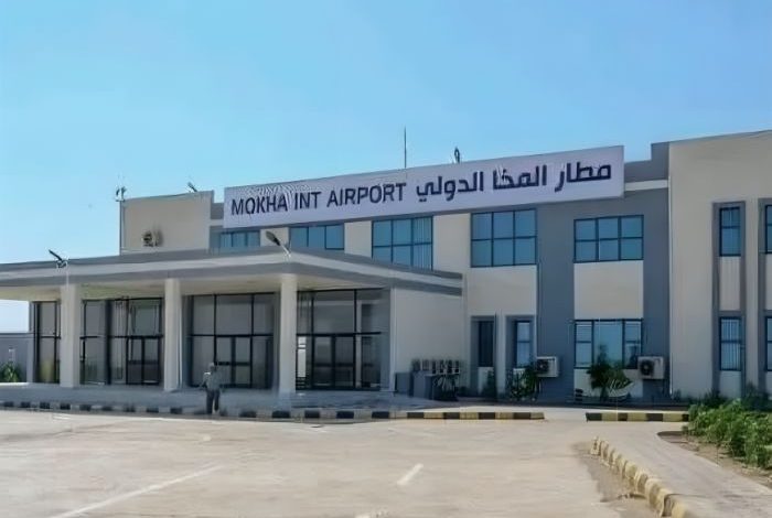 مدير مطار المخا: المطار جاهز وتشغيله يتوقف على جدول رحلات اليمنية