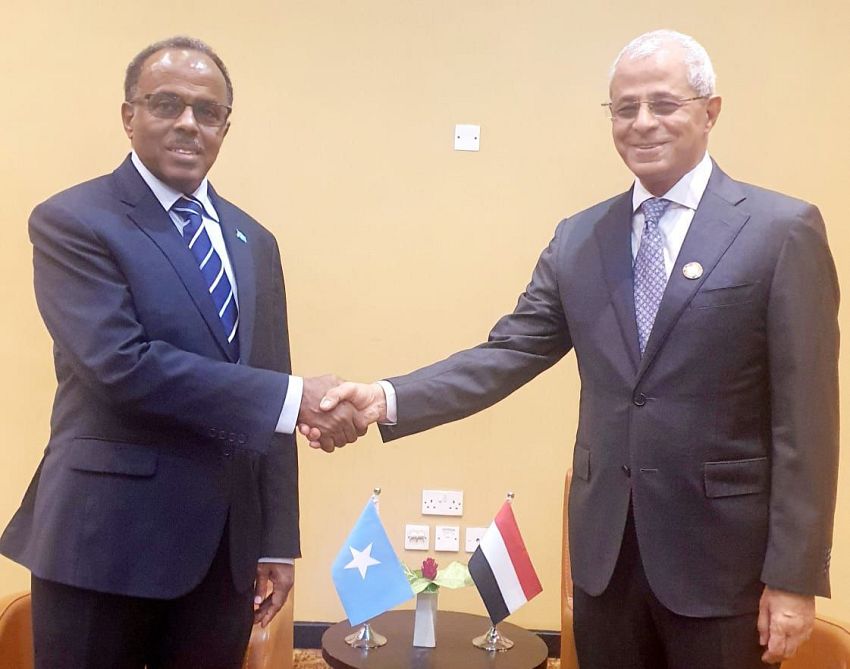 مصطفى يبحث مع وزير الدولة للشؤون الخارجية الصومالي التطورات في منطقة القرن الأفريقي والبحر الأحمر