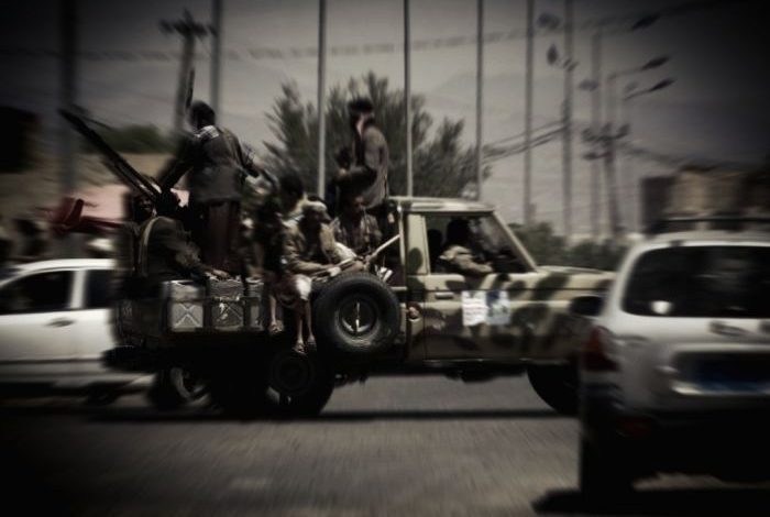 مليشيات الحوثي تقتحم منزل عضو البرلمان الشيخ إبراهيم المزلم وتطرد ساكنيه بالقوة