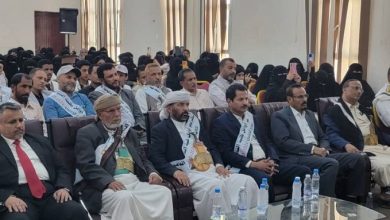 نائب وزير التربية ووكيل محافظة مأرب يكرمان أوائل الثانوية العامة للعام الدراسي 2024- 2025م.