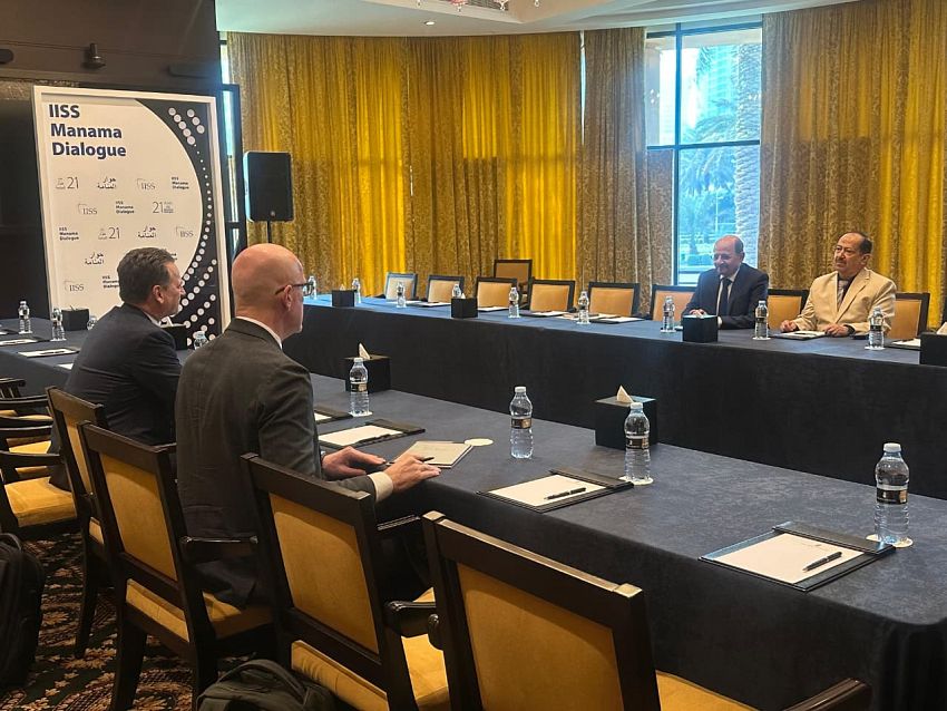 وزير الخارجية يلتقي المدير العام للجنة الدولية للصليب الأحمر