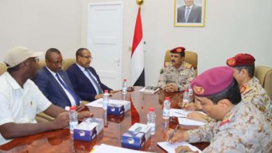 وزير الدفاع يبحث مع سفير الصومالي التعاون المشترك