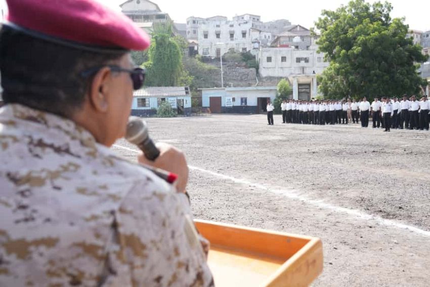 وزير الدفاع يتفقد جاهزية القوات البحرية والدفاع الساحلي