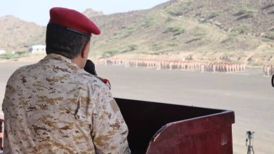 وزير الدفاع يشيد بجاهزية اللواء الخامس دعم واسناد
