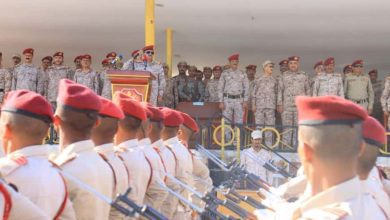 وزير الدفاع يقوم بزيارة تفقدية الى الكلية الحربية